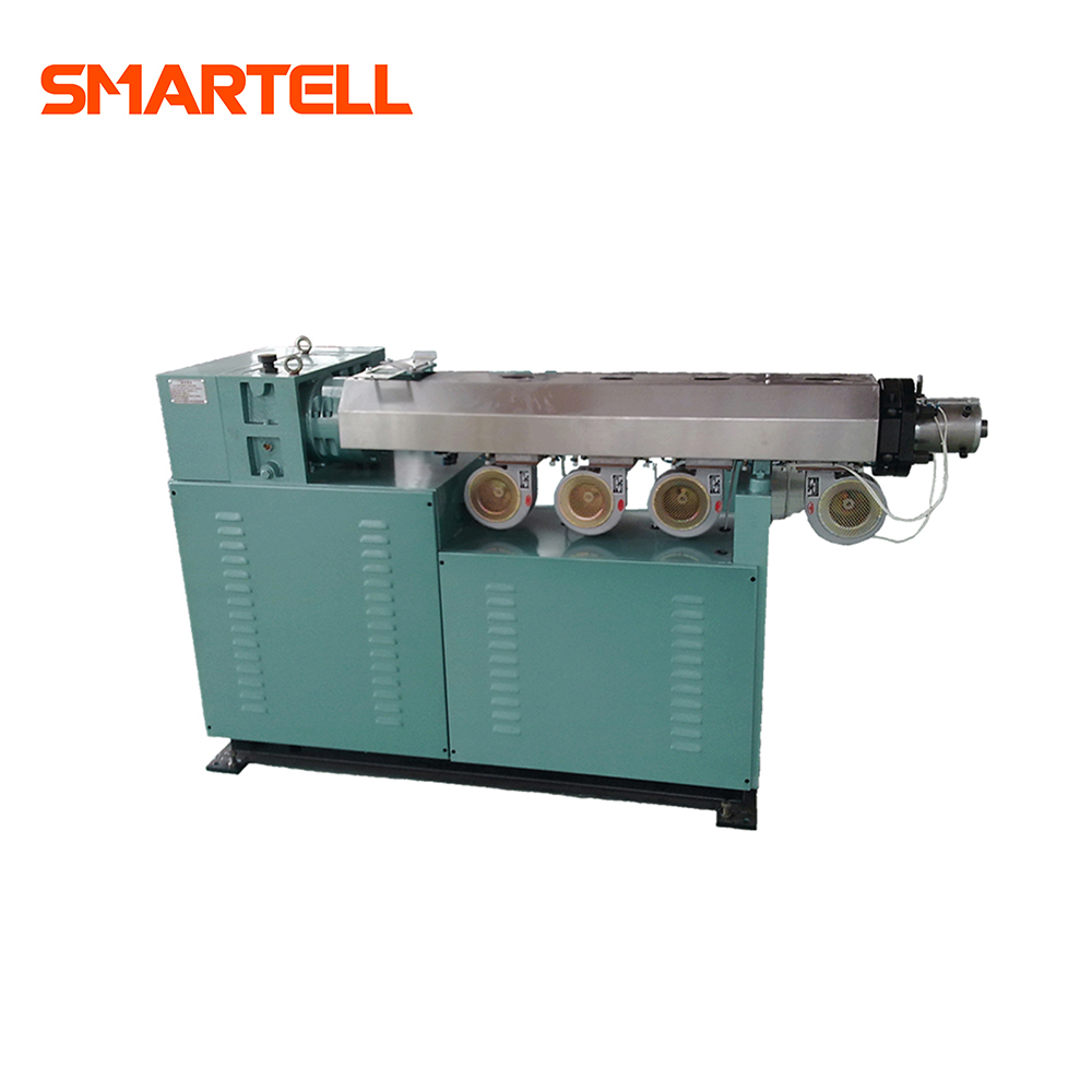 Одношнековый экструдер производительностью 15-60 кг/ч со специальной формой для труб из ПВХ